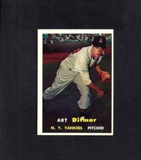 1957 TOPPS #132 ART DITMAR-2--YANKEES--NO CREASES--EX/MT/NR/MT
