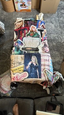 Cobertor Taylor Swift 60x50 - Imagem 1 de 4