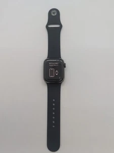 Apple Watch Series 8 41mm złota obudowa ze stali nierdzewnej złota mediolańska pętla LTE - Zdjęcie 1 z 4