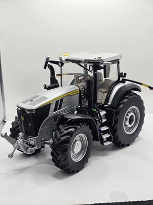 2023 Farm Show 1/32 John Deere 7R 350 Silver Chaser - Image 1 of 4