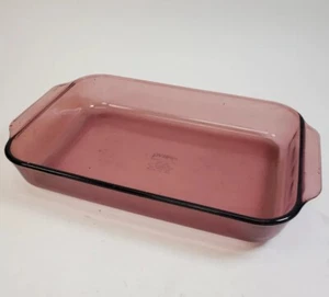 Vintage Pyrex Cranberry Purple 233-R 3QT/3L 13" x 9" x 2" Casserole Baking Dish - Picture 1 of 6