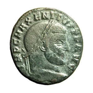 Moneda Romana Majentius Follis Ostia AE23mm Cabeza / Dioscuri 03979 - Imagen 1 de 3