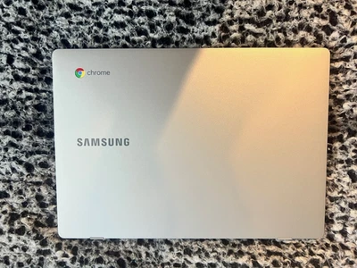 Portátil Samsung Chromebook 4 11,6” (32 GB, Intel Celeron N4020, 1,1 GHz, 4 GB) -... Foto 1 de 4