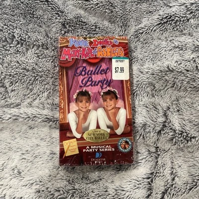 You're Invited to Mary-Kate And Ashley's: Ballet Party (1998, VHS) - Image 1 of 3