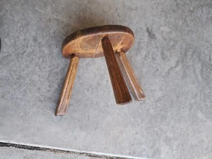 Three legged antique milking stool - Picture 1 of 2