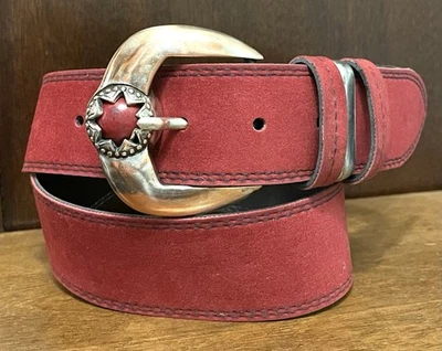 "Cinturón de gamuza sintética rojo de colección talla M/31 1,5"" ancho moda en muy buen estado" Foto 1 de 4