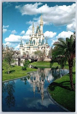Postal continental entrada castillo de Cenicienta Walt Disney World Fantasyland Foto 1 de 2