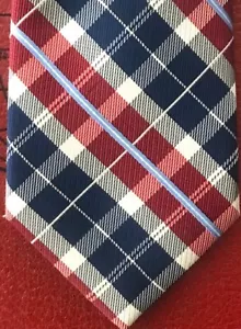 CLASSIC MEN'S TIE BY NAUTICA POLYESTER NAVY BLUE & RED DIAGONAL STRIPES - Picture 1 of 8