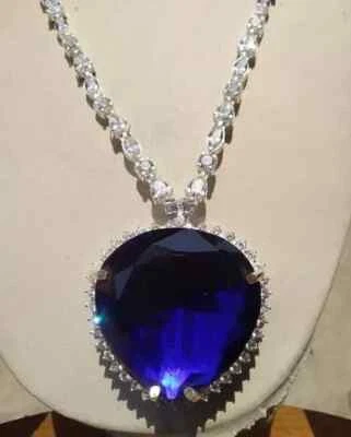 Precioso Collar Corazón del Océano Películas Titanic 125 ct Zafiro y Circonita cúbica 20 pulgadas Foto 1 de 4