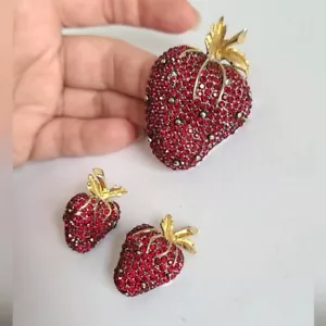 Vintage RARE Marcel Boucher Le Couturier Red Crystal Strawberry Brooch Earrings - Picture 1 of 8