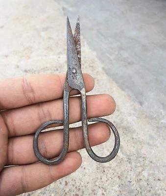 Vintage Tiny Iron Nail Cutting Scissors Rich Patina Handmade Collectible SC15 - Image 1 of 4
