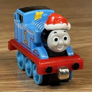 2002 Holiday Thomas & Friends Christmas Train With Santa Hat - Picture 1 of 5