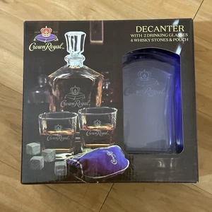 NEU OPEN BOX Crown Royal 7-teiliges Karaffe Set mit 2 Gläsern, 4 Whisky Steinen Geschenk - Bild 1 von 4