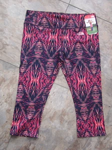 NWT Womens The North Face Motivation Printed Capris Leggings Pants Size Large - Imagen 1 de 2