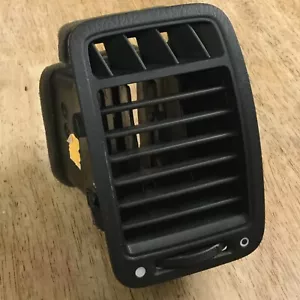 Acura MDX 2001-2006 Dash Vent Rh (lado del pasajero) negro, sin extensión de dedo fabricante de equipos originales - Imagen 1 de 10