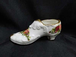 Royal Albert Old Country Roses, England: Shoe Figurine (s), 4 1/4" Long - Picture 1 of 8