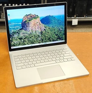 Surface Book 2 13.5 - Intel i7-8th 512GB SSD 16GB RAM 1GB VRAM Touchscreen - Picture 1 of 7