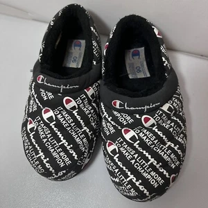 Champion Hausschuhe Herren 6 schwarz Varsity reflektierend harte Sohle Kunstfell Puffer - Bild 1 von 7