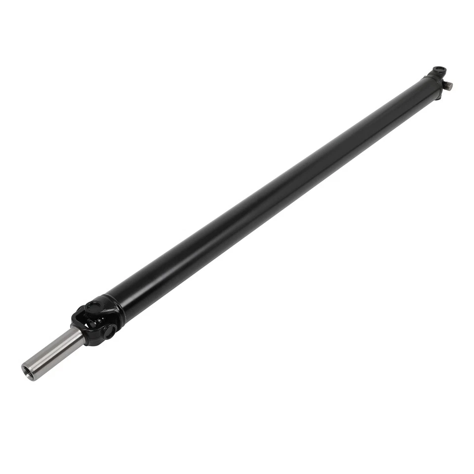 Rear Driveshaft For 2001 2002 2003-2006 Chevrolet Silverado 2500 HD 6.0L V8 4WD Foto 1 de 4