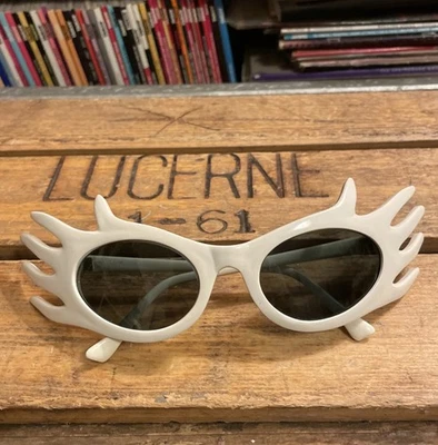 VTG New Wave Jazz Hands Fingers White SUNGLASSES 70s 80s Punk Glam Devo Korea - Image 1 of 4