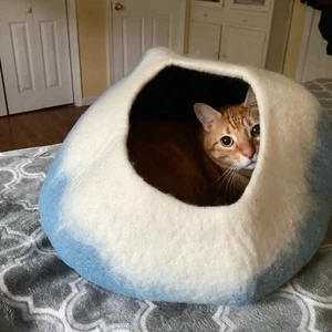 Cat Cave Pet Bed | Blue and White | Nap and Play - Soft Thick Merino Wool - NEW - Picture 1 of 1