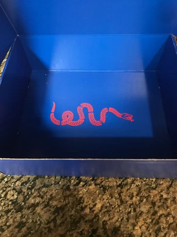 PHILADELPHIA 76ERS SGA GIFT SEASON TICKETS COMMEMORATIVE GIFT BOX SNAKE RARE Cover