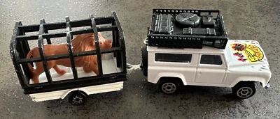 Majorette n°266, Land Rover blanc "safari" avec sa remorque et le lion, 1/60e - Photo 1/2