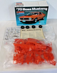 KIT MODELO COCHE BOSS MUSTANG MONOGRAMA 70 1:24 2282 - Imagen 1 de 8