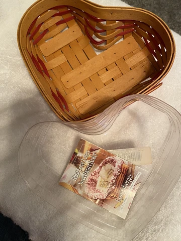 Longaberger 1999 Sweetheart Red Love Letters Basket WITH LINER  VALENTINE NO LID Cover
