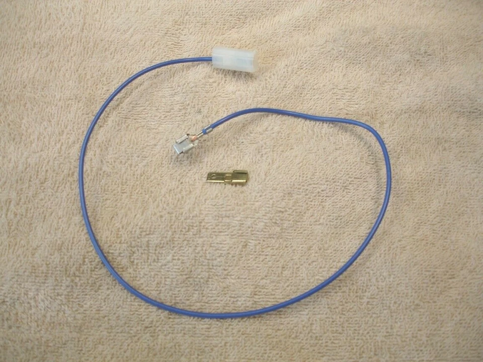 1970 1971 1972 Pontiac GTO GRAND PRIX FIREBIRD DELCO RADIO ALTAVOZ TRASERO CABLE DE SALIDA Foto 1 de 1