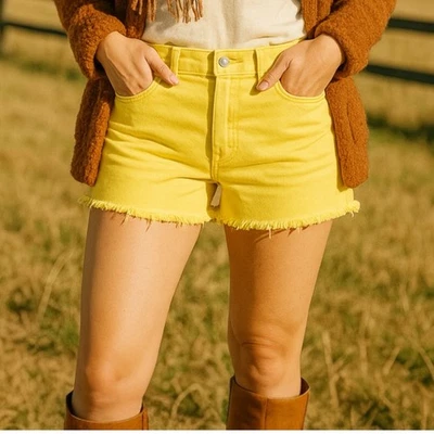 Levis 501 Women's Button Fly Raw Hem Yellow High Rise Denim Jean Shorts Size 31 - Image 1 of 4