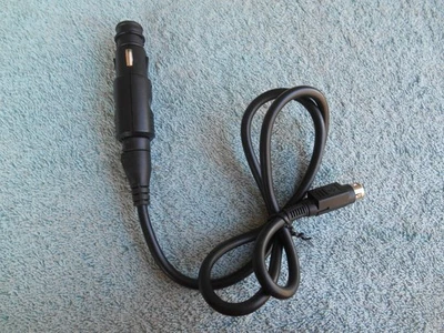 Adaptador de corriente enchufe de cigarrillo de coche cargador salida 12V DC a 4 pines DIN. Foto 1 de 4