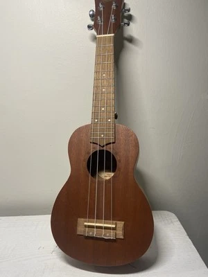 Ukelele soprano Idyllwild Sapele P/N 610305 Foto 1 de 4