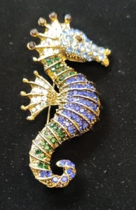Multi Color Rhinestone Sea Horse Brooch/Pendant 1.25" Wide X 2.25" Long - Picture 1 of 3