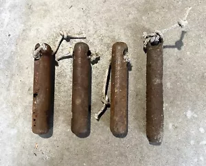 4 Vintage Cast Iron Window Sash Weights 4.5lbs X 3(9”), 4.75lbs X 1(11”) - Picture 1 of 6