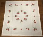 Tischdecke mit Erdbeeren bestickt Kreuzstich Handarbeit Baumwolle neu 70 X 80