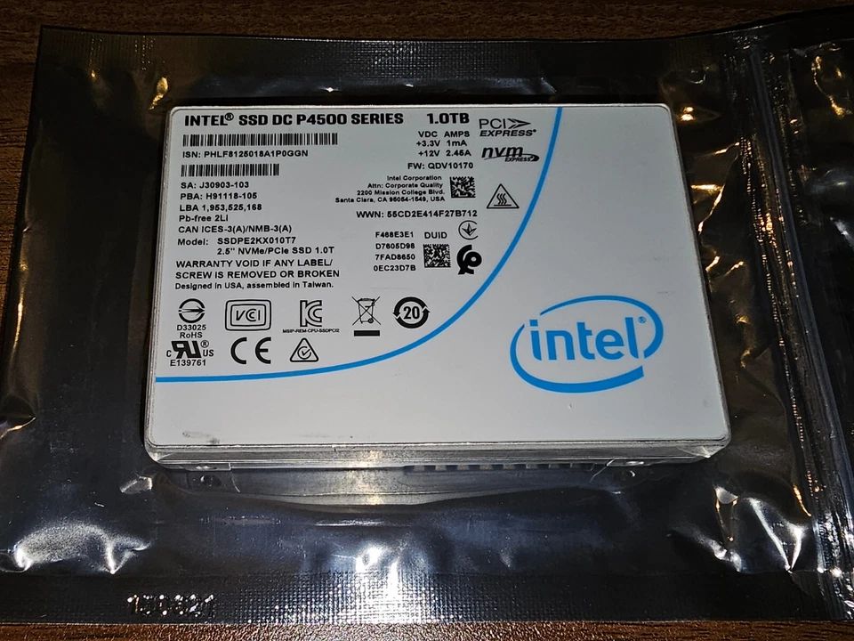 Intel DC P4500 1TB U.2 PCIe Gen3 RI SSD 2.5" - SSDPE2KX010T7 - Bild 1 von 2