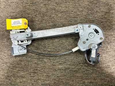 Регулятор заднего правого пассажирского окна Pontiac Bonneville 2000-2005 годов выпуска L23 - Изображение 1 из 4