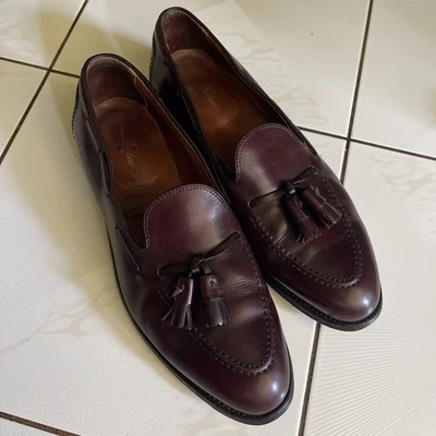 Pre-Owned and Used  Brooks Brothers 00019 Burgundy Calfskin Tassel Loafer 11 D - Image 1 of 4