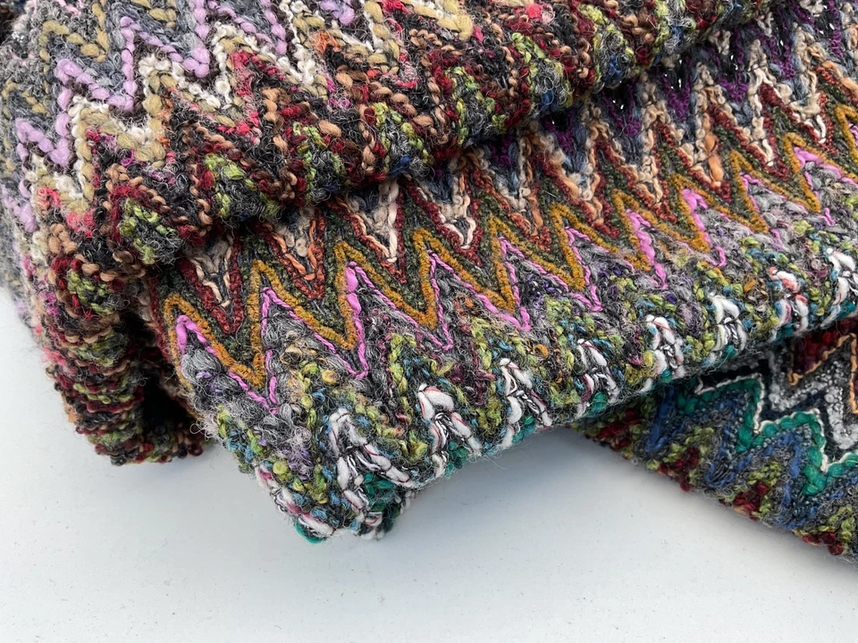 LANA Y CACHEMIR LUJO BOUCLE CHEVRON TEJIDO 25 VARIACIÓN DE COLOR HECHO EN ITALIA A7 Foto 1 de 4