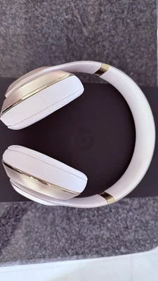 Beats by Dr. Dre Studio2 Wireless Kopfhörer - Gold - Bild 1 von 4