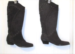 REBA, MAE, Dark Brown Suede Leather Cowgirl Boots w/Rivets, Pull-On, 7.5M - Foto 1 di 9