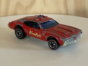 Herfy's Olds 442 RED Fire Chief Flying Colors original Hot Wheels Redline