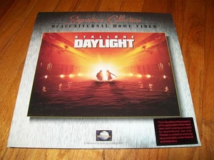 DAYLIGHT 2-Laserdisc LD SET SIGNATURE COLLECTION WIDESCREEN FORMAT VERY RARE! - Picture 1 of 2