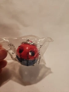 Nuevo en paquete Tupperware Llavero Forma O Bola Juguete Clásico - Imagen 1 de 4