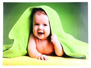 Green Towel Baby Poster Without Frame (24 X 48 Inches) - Picture 1 of 2
