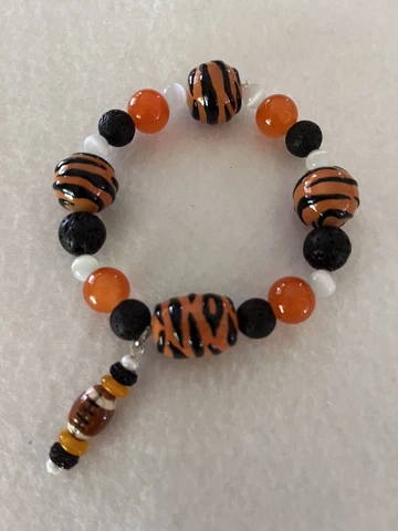 Cincinnati Bengals Football Team Colors Beaded Stretch Bracelet/Orange & Black Cover