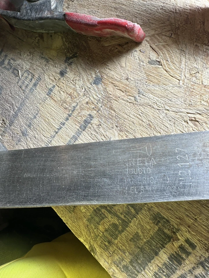 Machete Vintage EL SALVADOR CORNETA Nº 127 Foto 1 de 4