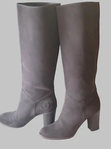 AUTHENTIC CHANEL DARK GREY TALL SUEDE CC LOGO BOOTS HEELS 40.5C/ 10 - Picture 1 of 10
