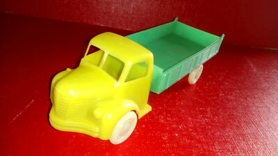 CAMION BERLIET BENNE jaune vert jouet de bazar plastique ancien - Photo 1/4